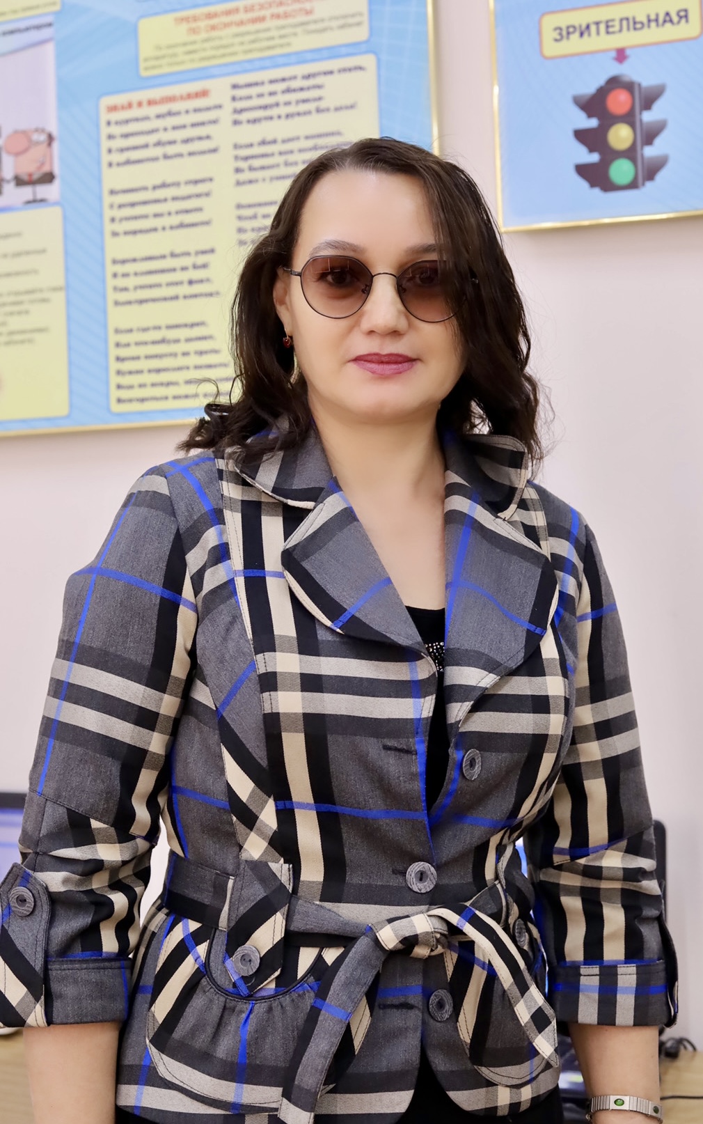 Смирнова Эльмира Хисматовна - Учитель информатики